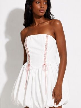 lena strapless bodycon beaded mesh mini dress | Dresses | Lena White Daffodi Color:Storm Petals 3 Button Suits On Melanie V-Neck Mini Dress hugging silhouette will flaunt